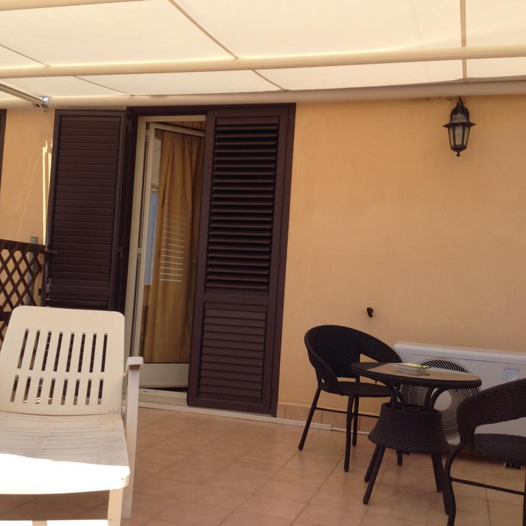 אבולה B&B Villa Eben Ezer מראה חיצוני תמונה