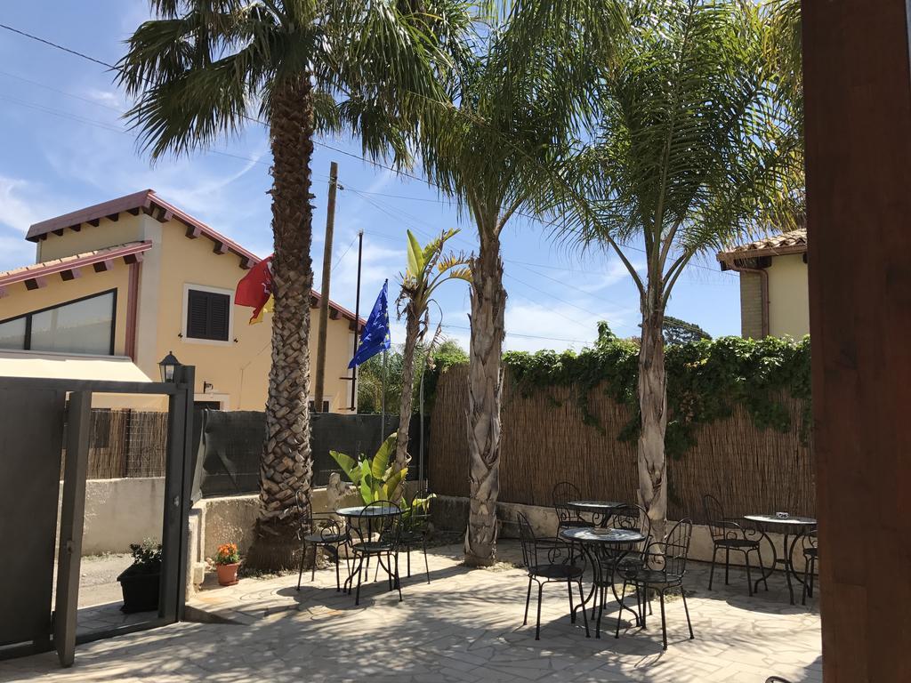 אבולה B&B Villa Eben Ezer מראה חיצוני תמונה