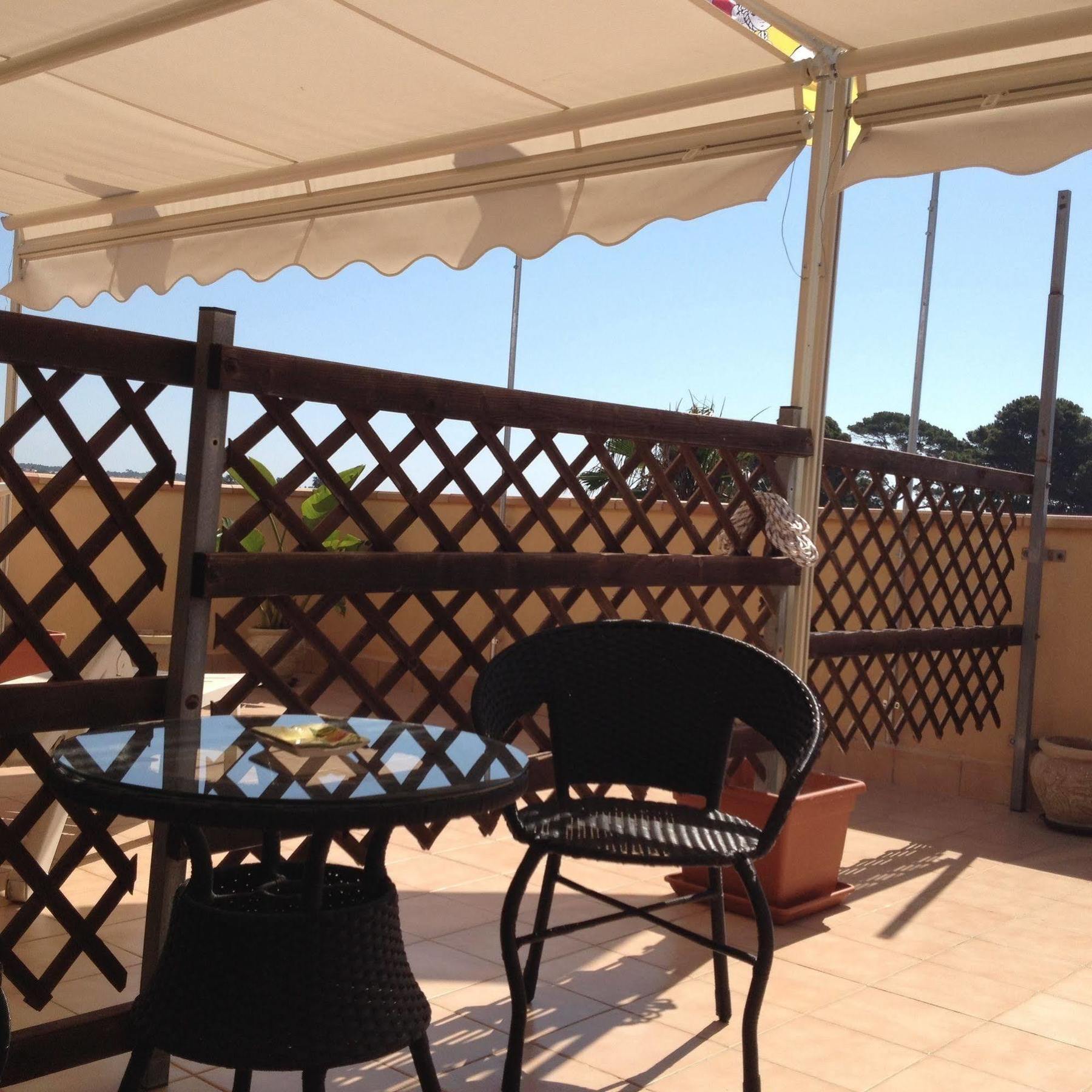 אבולה B&B Villa Eben Ezer מראה חיצוני תמונה
