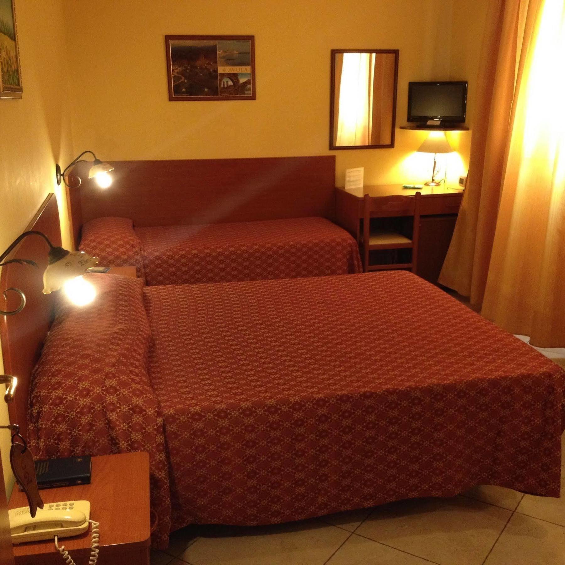 אבולה B&B Villa Eben Ezer מראה חיצוני תמונה